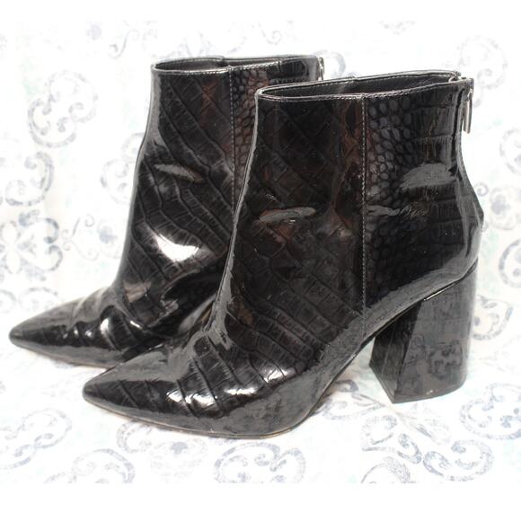 Vince Camuto Benedie Crocodile Booties Size 9M - Picture 1 of 10